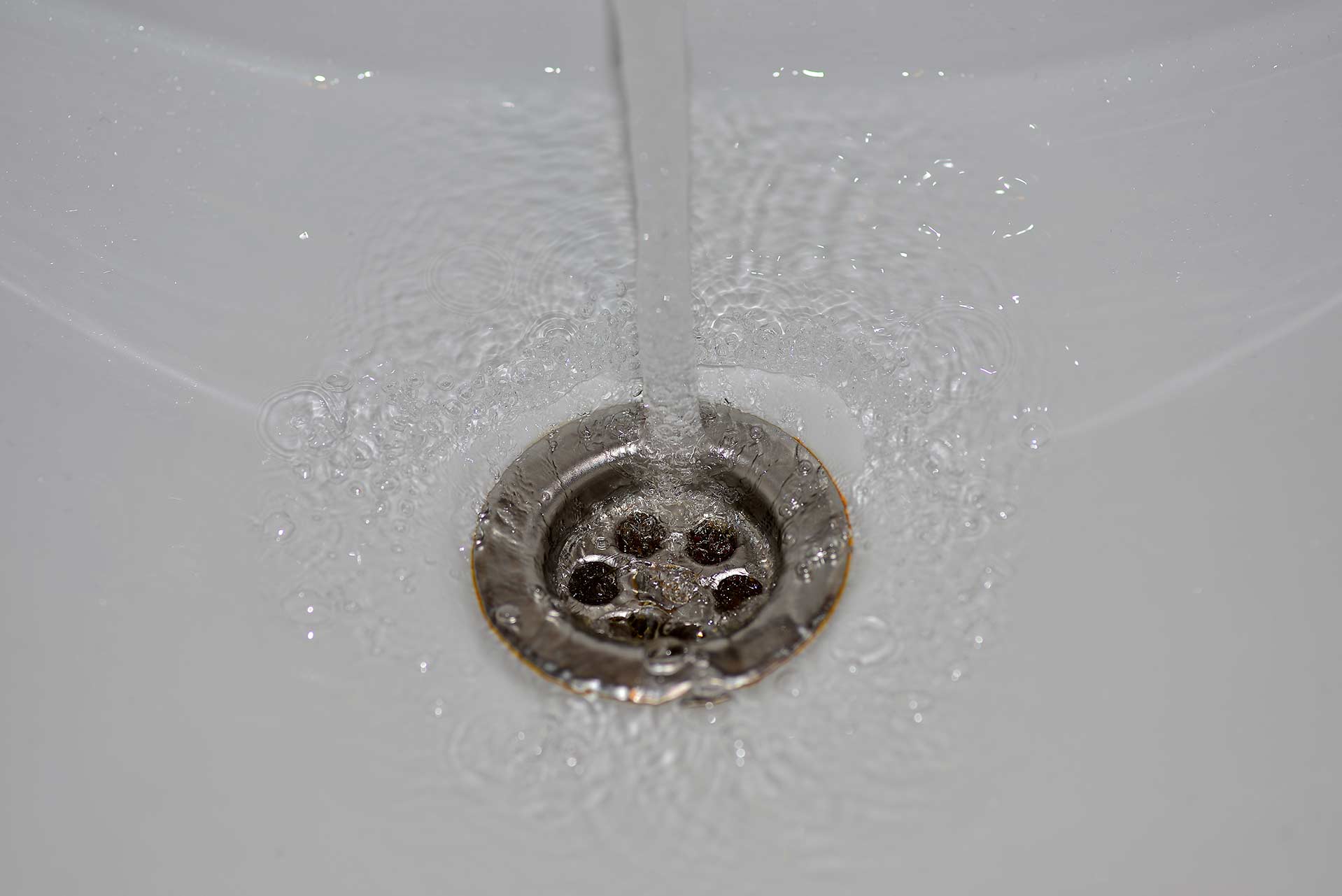 A2B Drains provides services to unblock blocked sinks and drains for properties in Solihull.